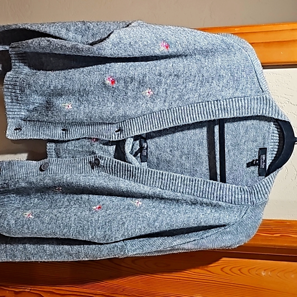 2 piece grey (with small pink flowers) cropped knitted sweater.